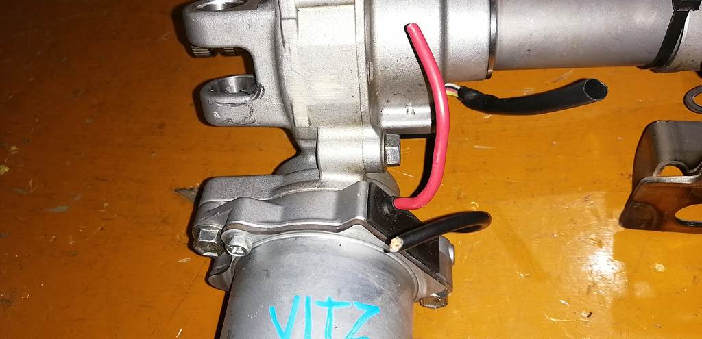 рулевая колонка Toyota Vitz