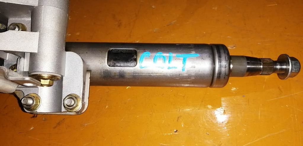 рулевая колонка Mitsubishi Colt