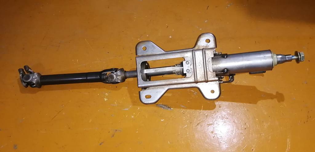 рулевая колонка Mazda Demio