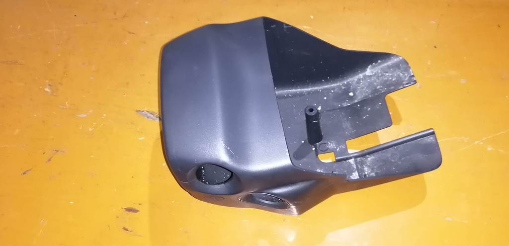 кожух рулевой колонки Suzuki Swift