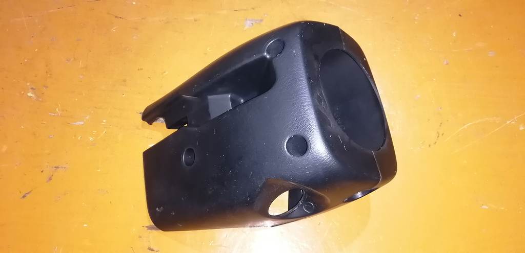 кожух рулевой колонки Mazda Demio