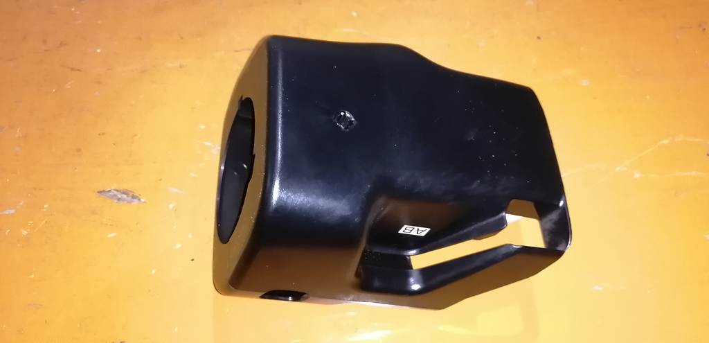 кожух рулевой колонки Subaru Forester