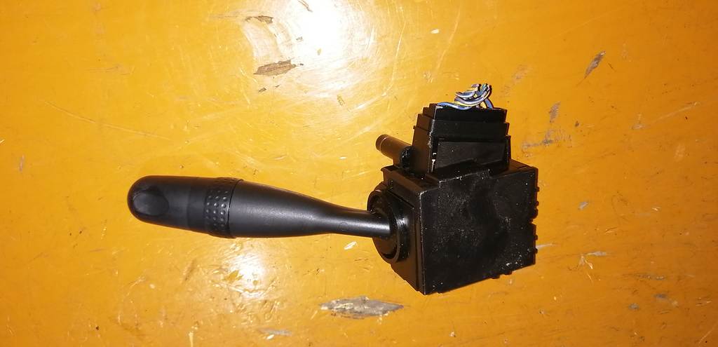 подрулевой переключатель дворников Suzuki Swift