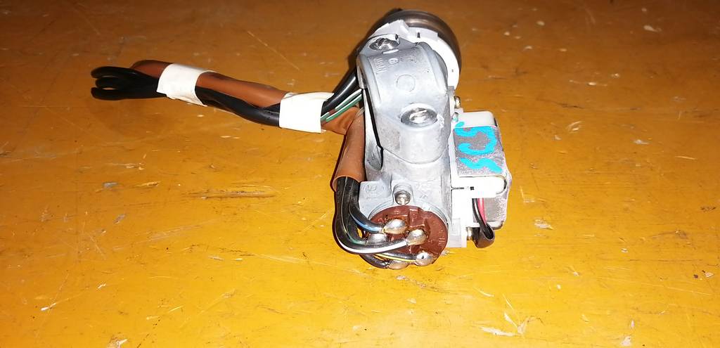 замок зажигания Subaru Forester