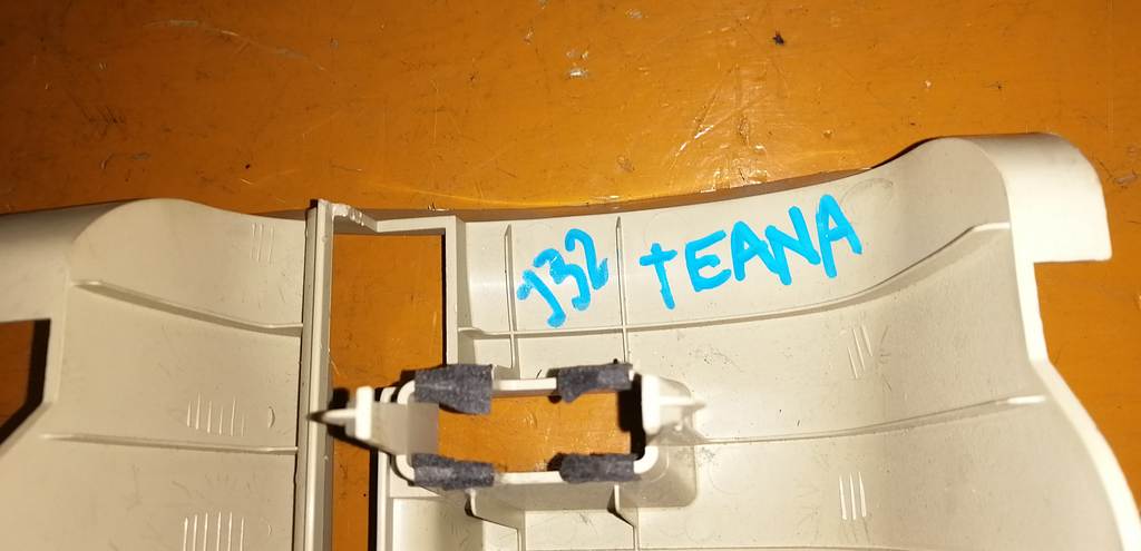 кожух рулевой колонки Nissan Teana