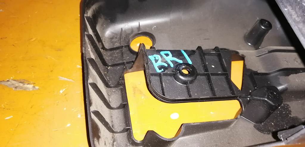 кожух рулевой колонки Honda Elysion