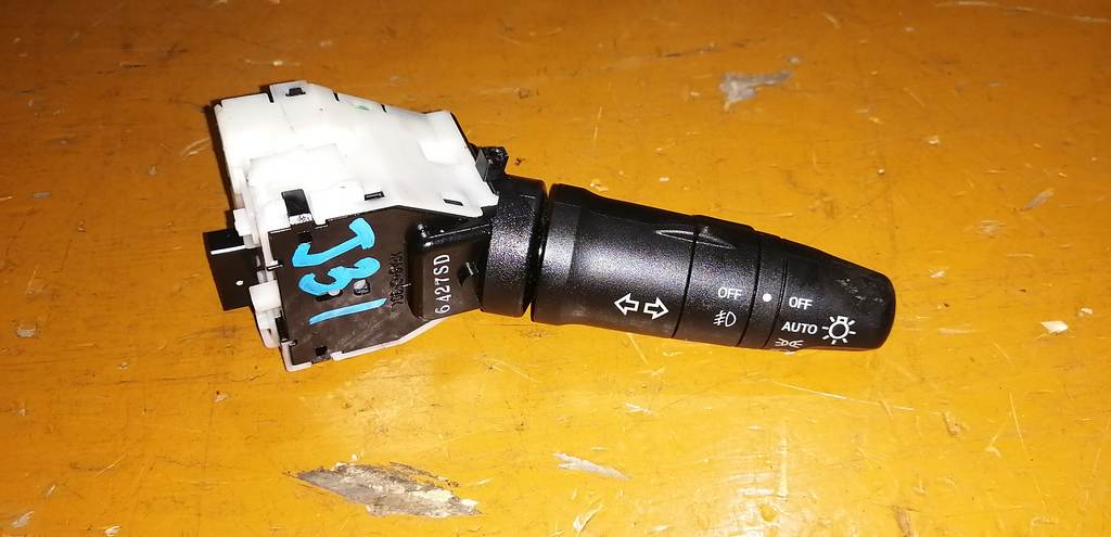 переключатель поворотников и света Nissan Teana