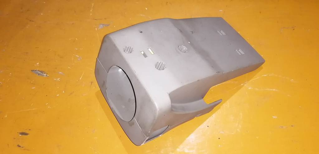 кожух рулевой колонки Volvo XC90