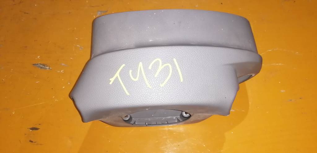 кожух рулевой колонки Nissan Presage