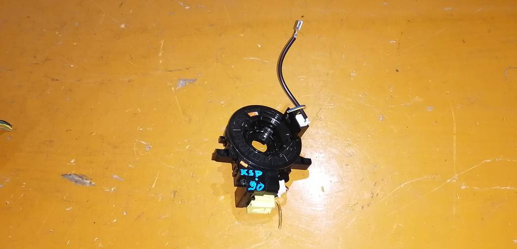 шлейф лента Toyota Vitz