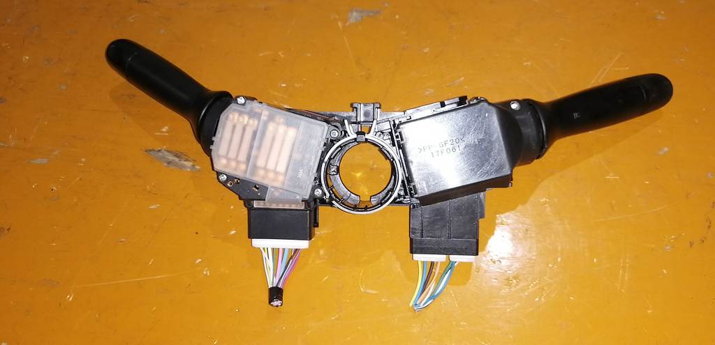 гитара Toyota Vitz