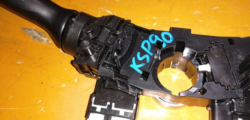 гитара Toyota Vitz