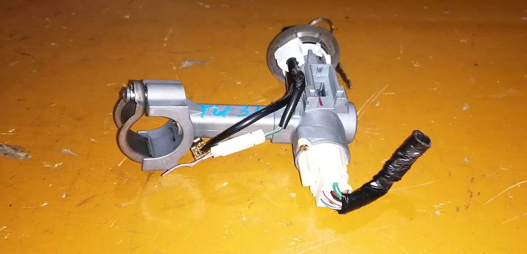 замок зажигания Nissan Presage