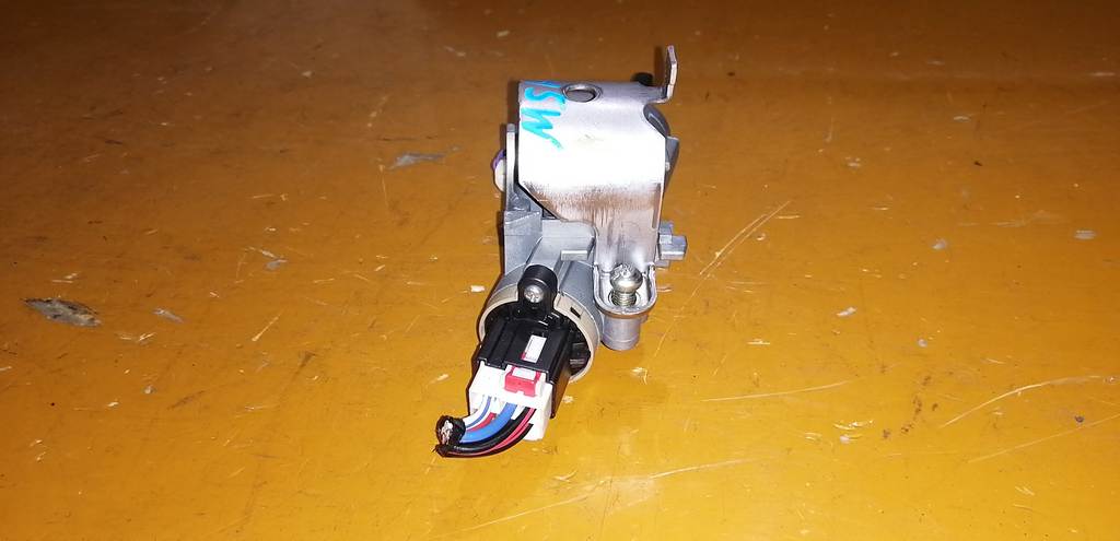 замок зажигания Mazda Demio