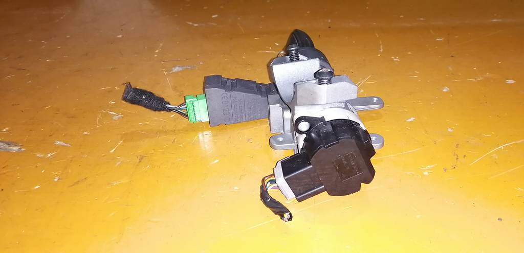 замок зажигания Volvo XC90