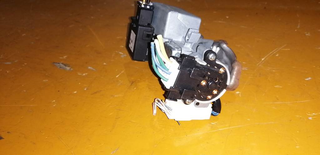 замок зажигания Suzuki Swift