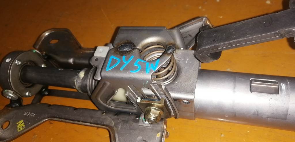 рулевая колонка Mazda Demio