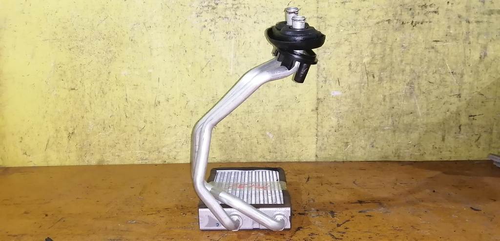 радиатор печки Nissan Presage