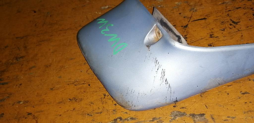 брызговик Mazda Demio