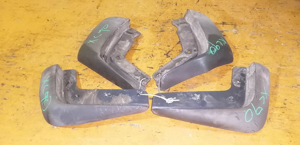 брызговик Volvo XC90