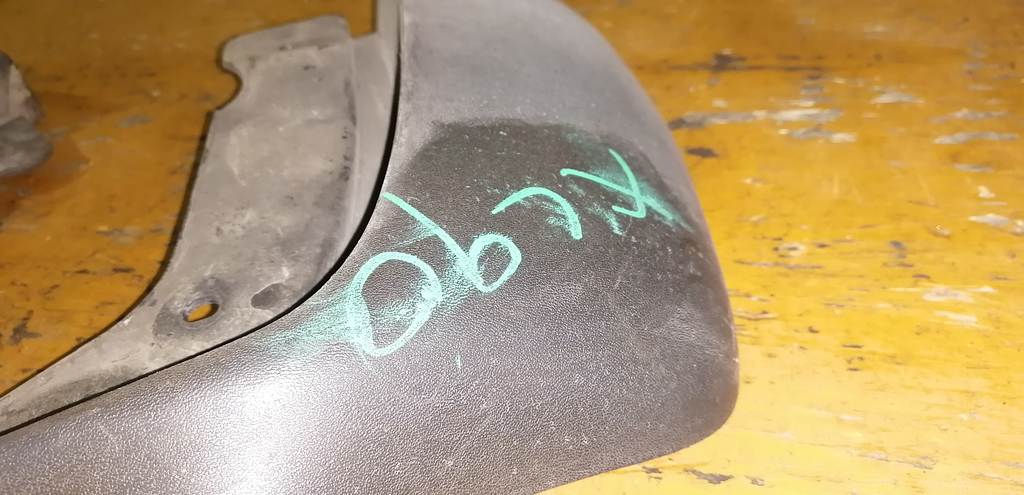 брызговик Volvo XC90