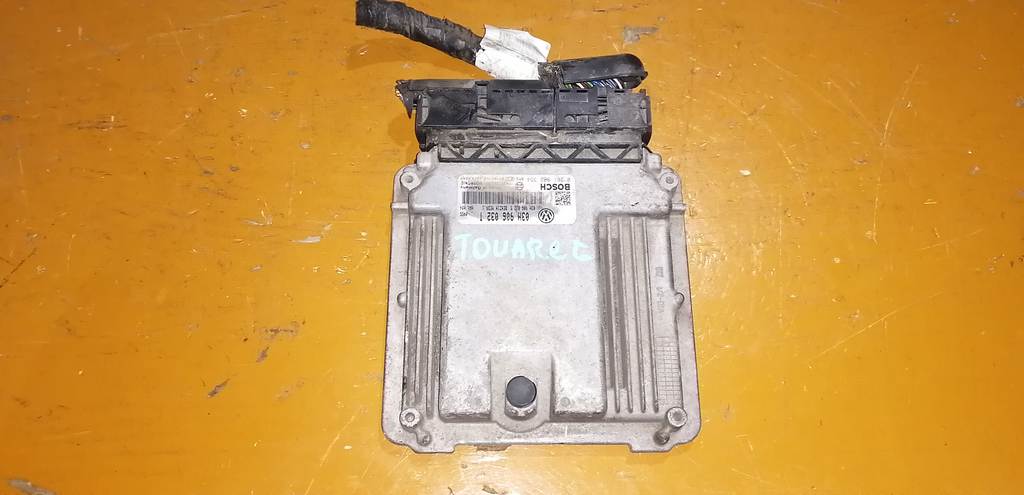 блок управления двс Volkswagen Touareg