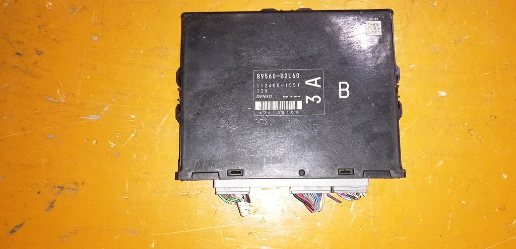 блок управления двс Daihatsu Tanto