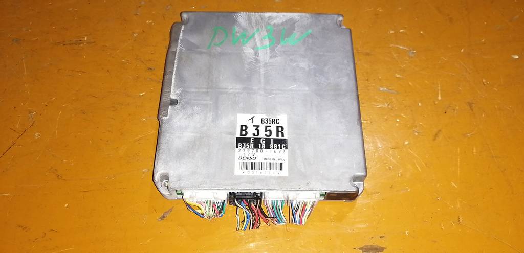 блок управления двс Mazda Demio