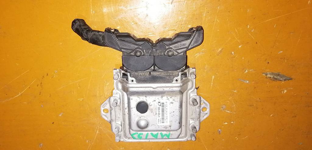 блок управления двс Suzuki Solio