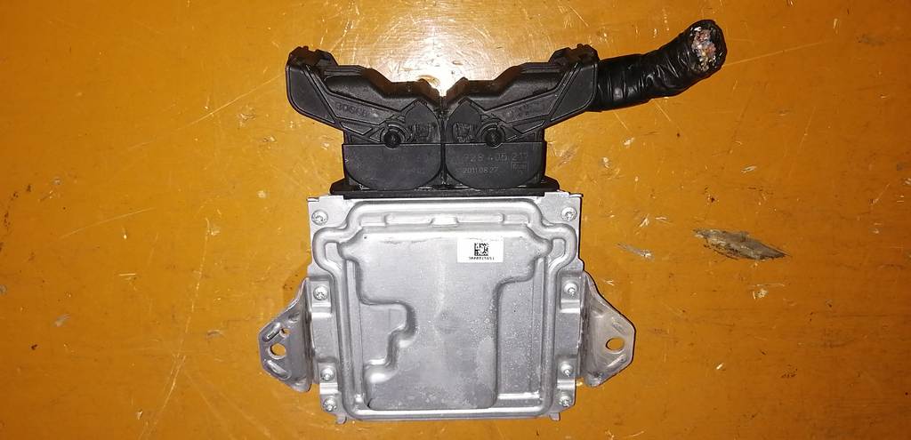 блок управления двс Suzuki Solio