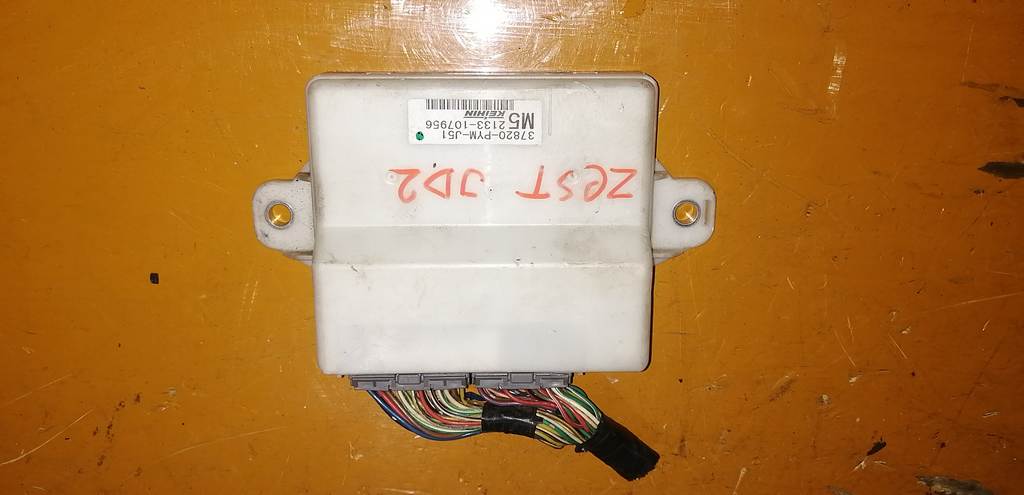 блок управления двс Honda That's