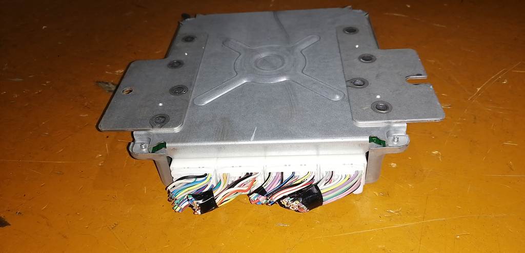 блок управления двс Subaru Impreza