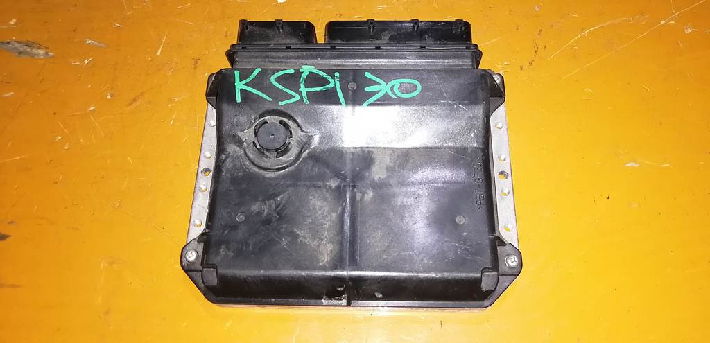 блок управления двс Toyota Vitz