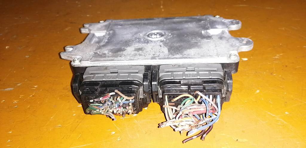 блок управления двс Suzuki Palette