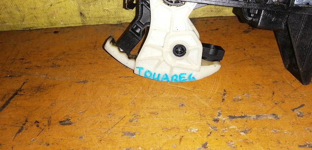 селектор акпп Volkswagen Touareg