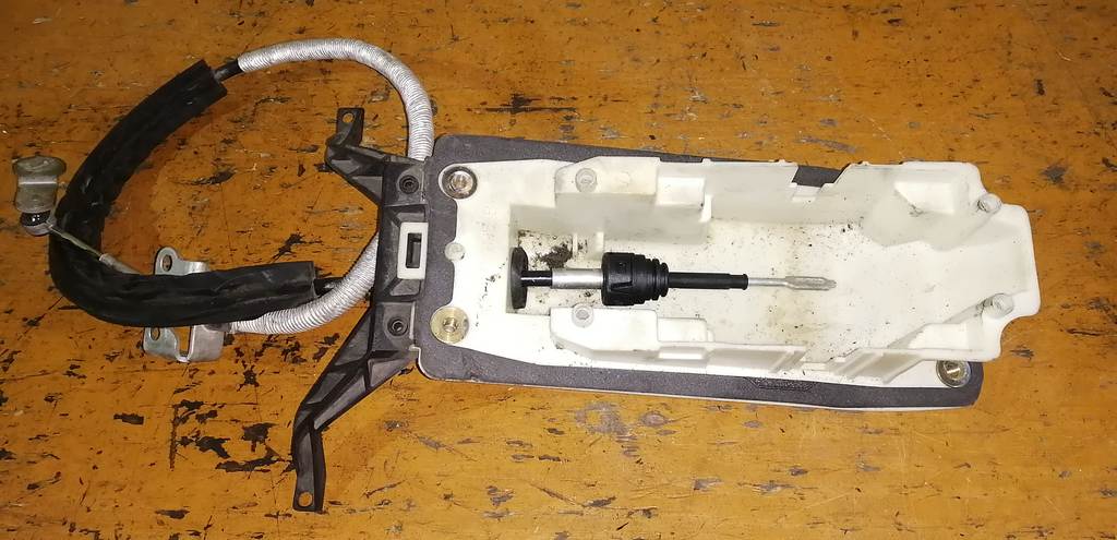 трос переключения акпп Volkswagen Touareg