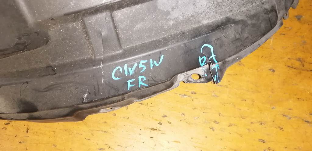 подкрылок Mitsubishi Outlander