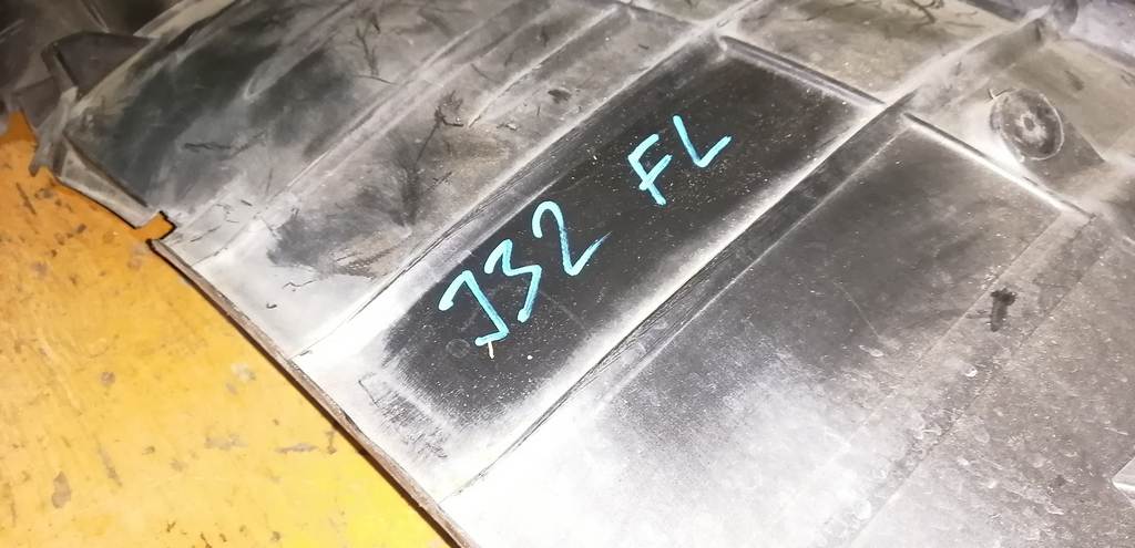 подкрылок Nissan Teana