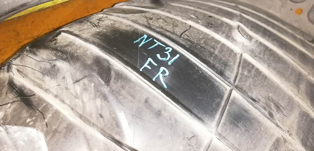 подкрылок Nissan X-Trail