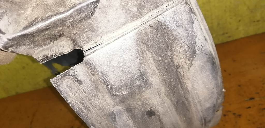 подкрылок Mitsubishi Colt