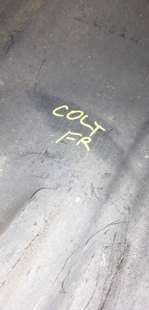 подкрылок Mitsubishi Colt