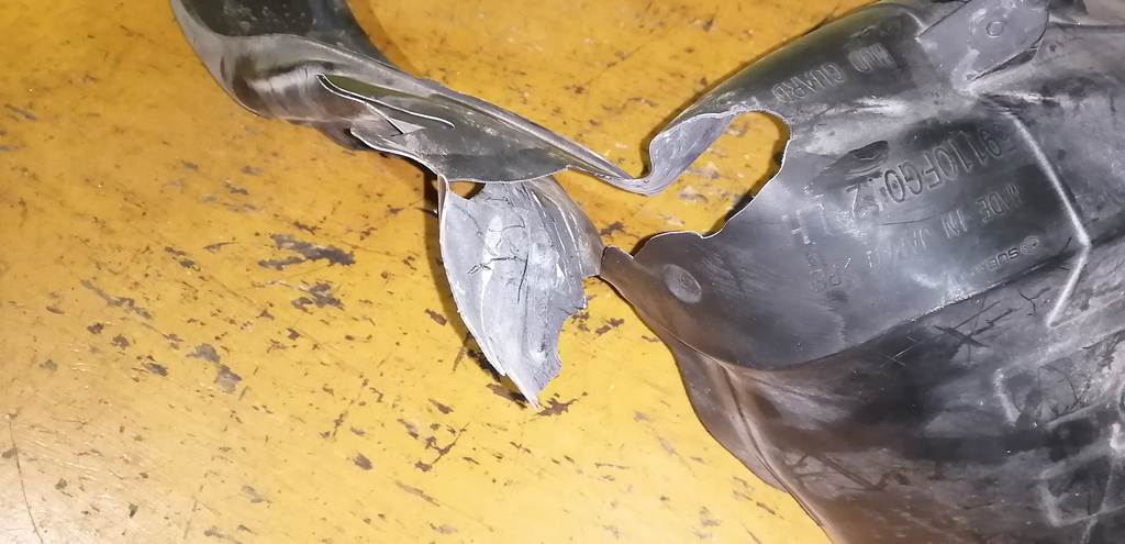 подкрылок Subaru Impreza