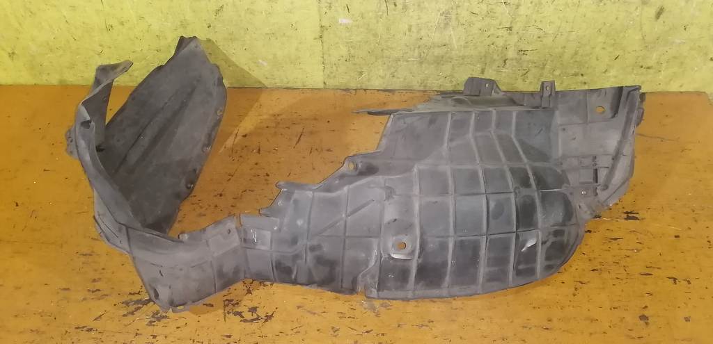 подкрылок Nissan Note
