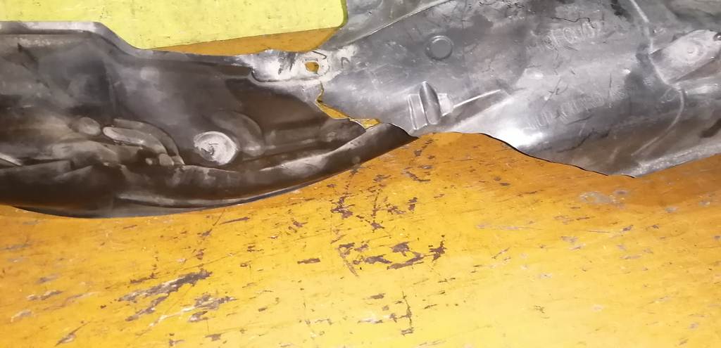 подкрылок Subaru Impreza