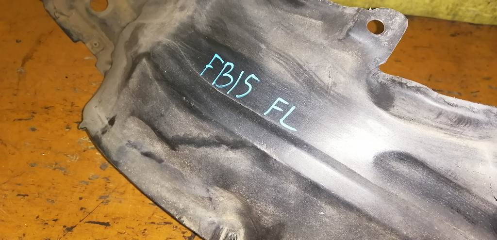 подкрылок Nissan Sunny