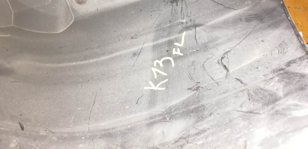 подкрылок Nissan March