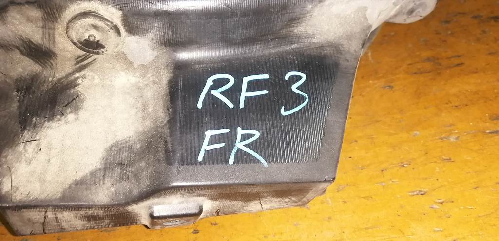 подкрылок Honda Stepwgn