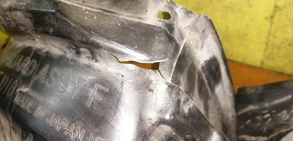 подкрылок Subaru Impreza