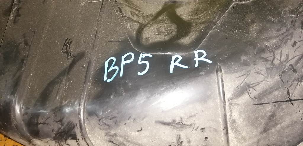 подкрылок Subaru Legacy