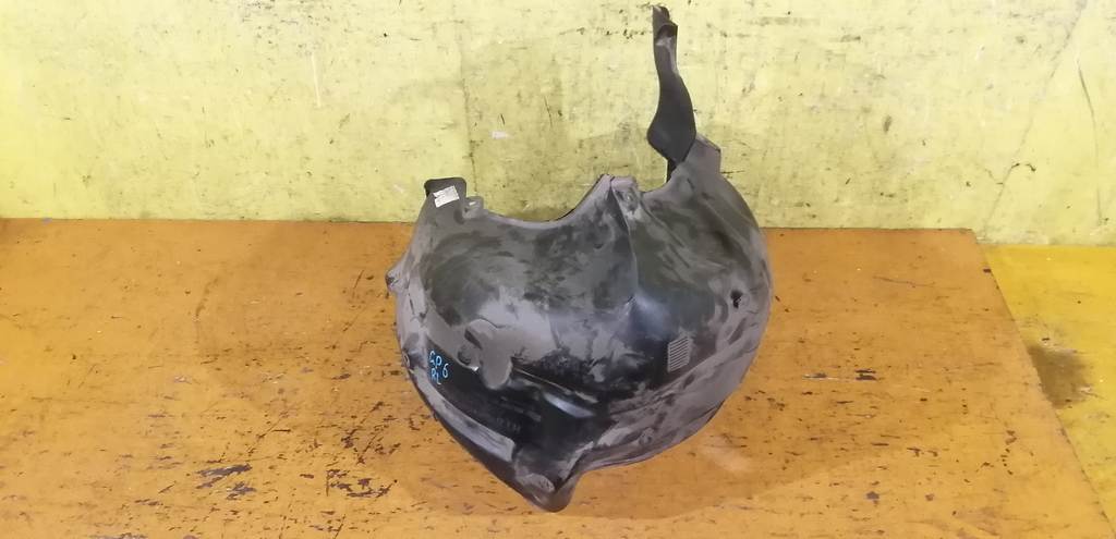 подкрылок Subaru Impreza